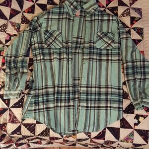 Green long sleeve flannel